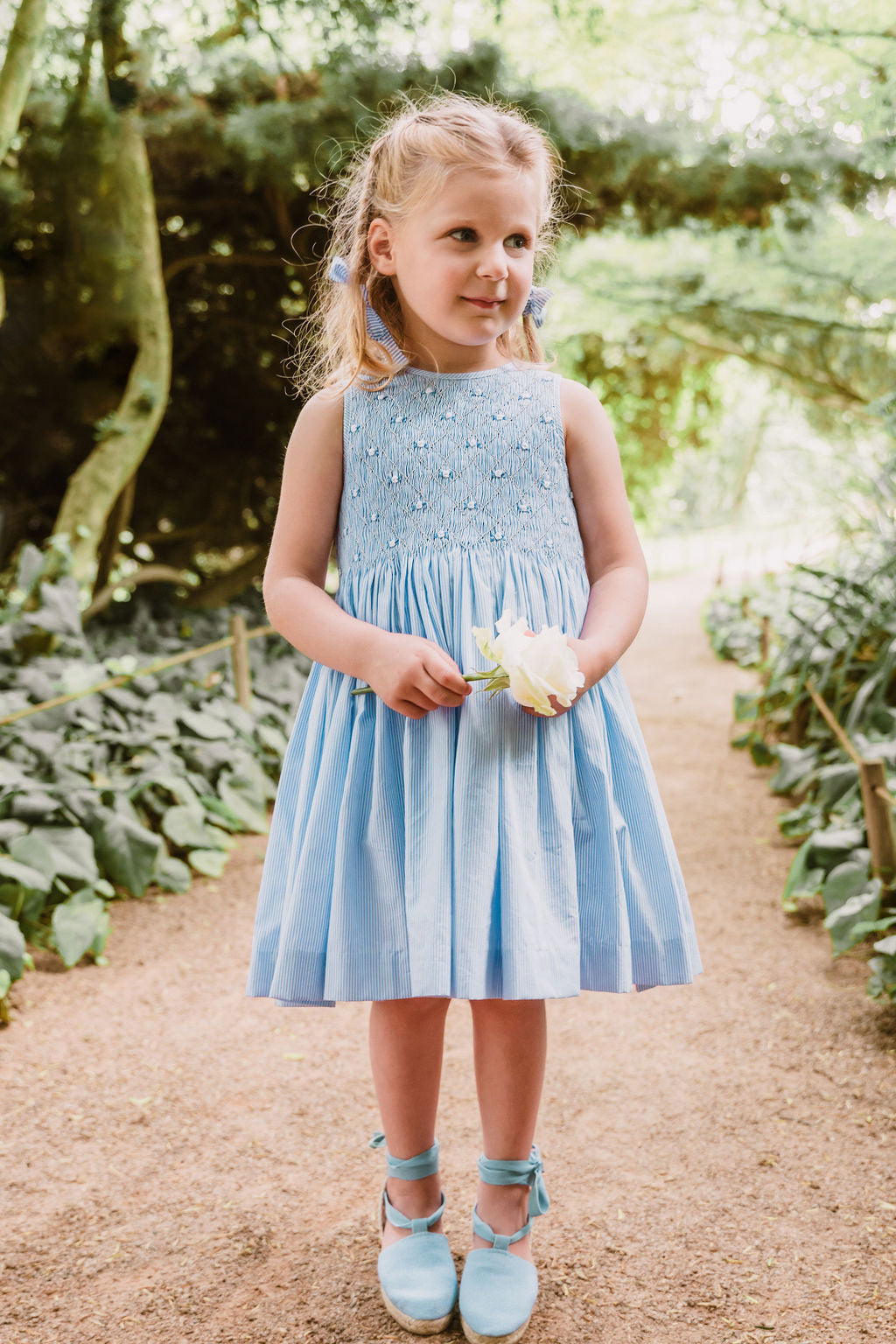 ROSE BLUE STRIPE SLEEVELESS SMOCKED DRESS